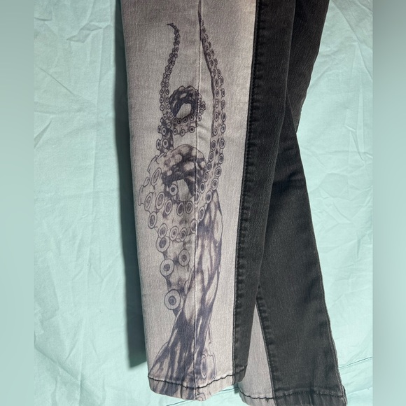 Colour Block Octopus Print Jeans. Designer Unknown. - Picture 4 of 4